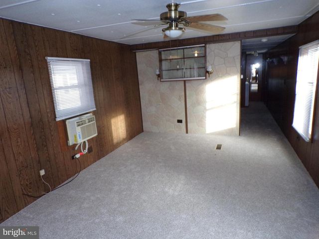 258 S VIEW RD, Fleetwood, PA 19522