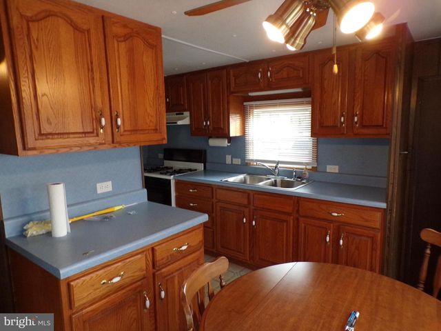 258 S VIEW RD, Fleetwood, PA 19522