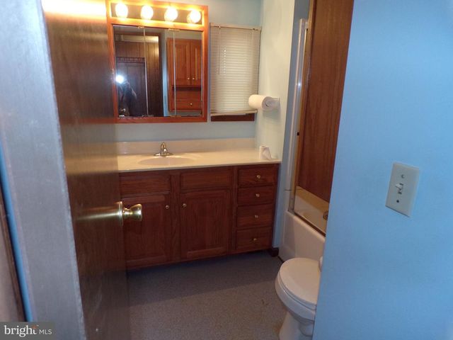 258 S VIEW RD, Fleetwood, PA 19522