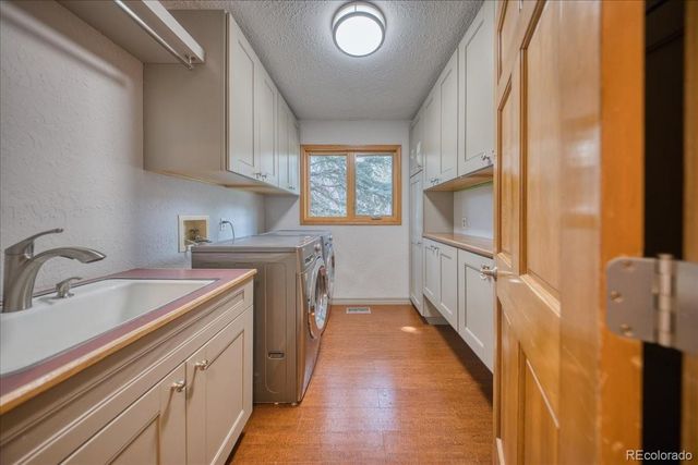 28 S Mc Intyre Way, Golden, CO 80401