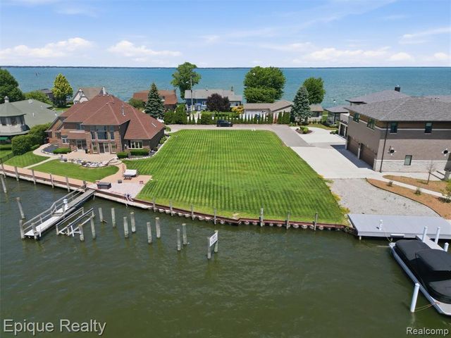 33126 N River Road, Harrison Twp, MI 48045