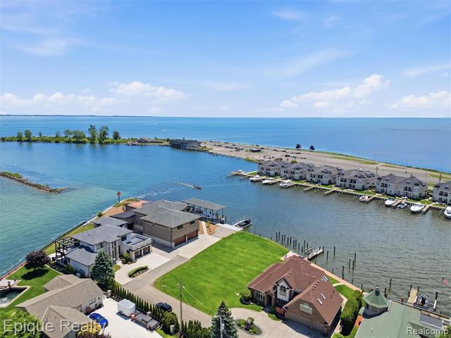 33126 N River Road, Harrison Twp, MI 48045