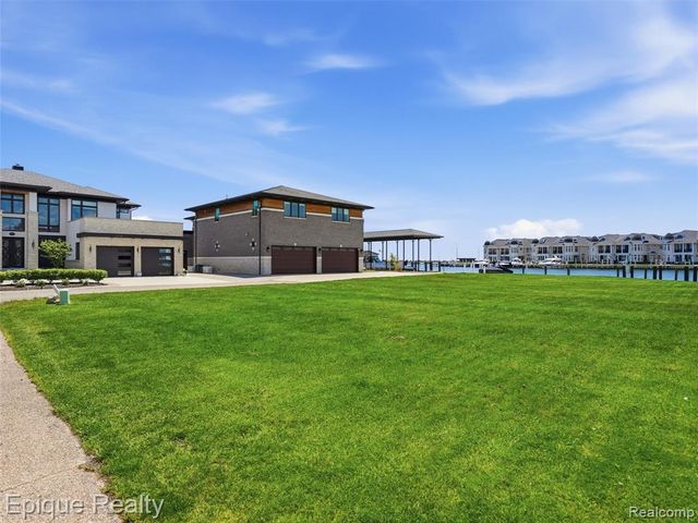 33126 N River Road, Harrison Twp, MI 48045