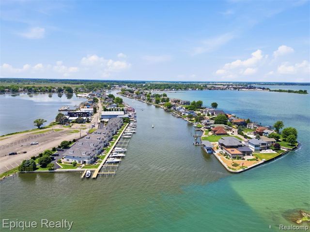 33126 N River Road, Harrison Twp, MI 48045