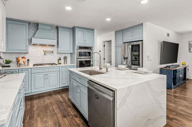 166 Lakeview Avenue, Spring Valley, CA 91977