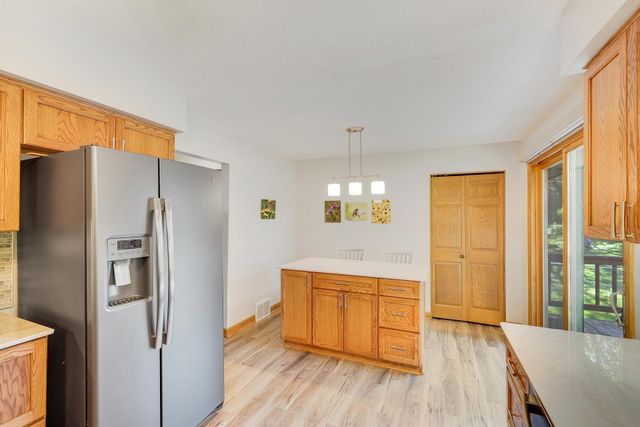 9325 31st Avenue N, New Hope, MN 55427