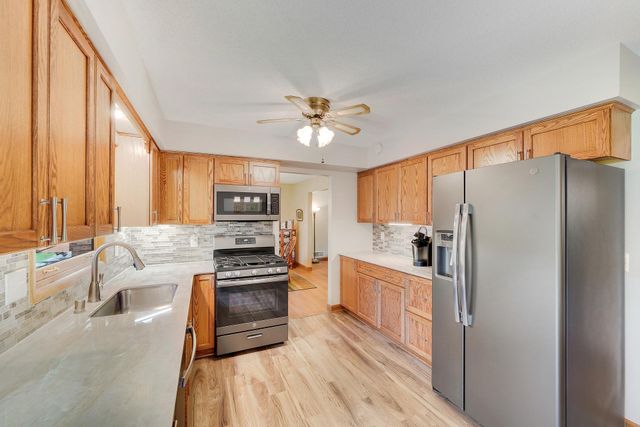 9325 31st Avenue N, New Hope, MN 55427