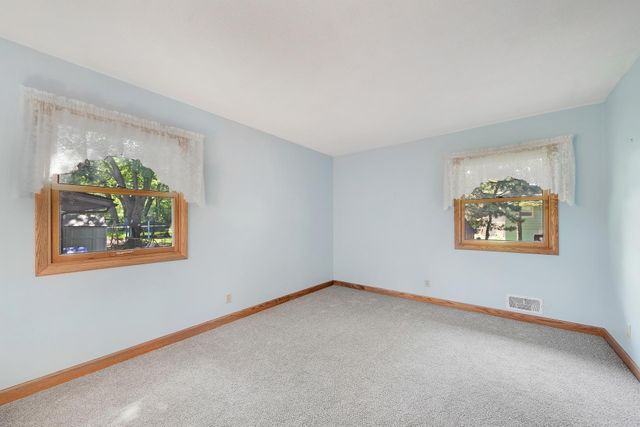 9325 31st Avenue N, New Hope, MN 55427
