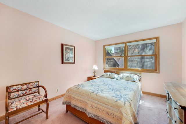 9325 31st Avenue N, New Hope, MN 55427