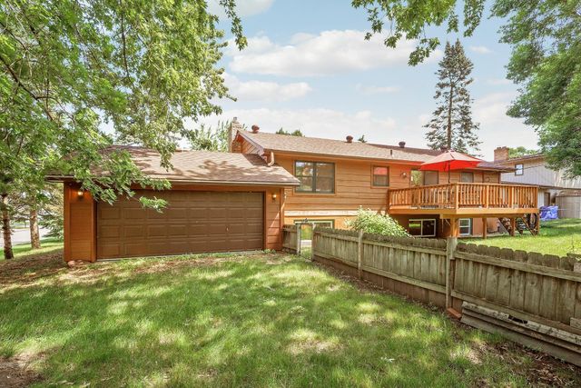9325 31st Avenue N, New Hope, MN 55427