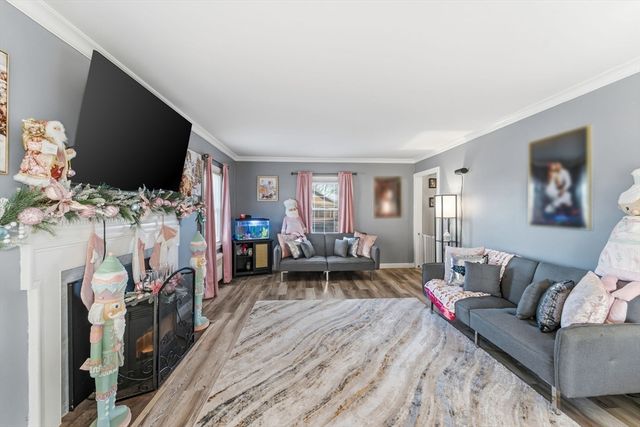 20 Newell Ave, Southbridge, MA 01550