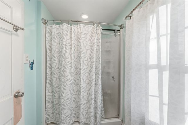 20 Newell Ave, Southbridge, MA 01550