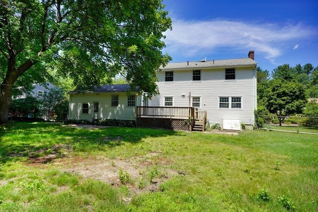 16 Phillip Ave, Burlington, MA 01803