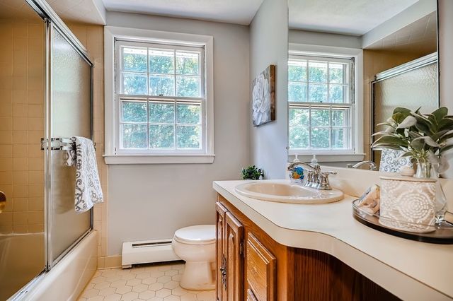 16 Phillip Ave, Burlington, MA 01803