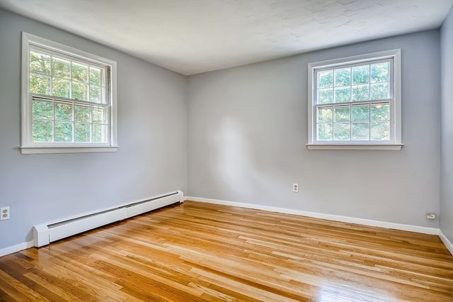 16 Phillip Ave, Burlington, MA 01803