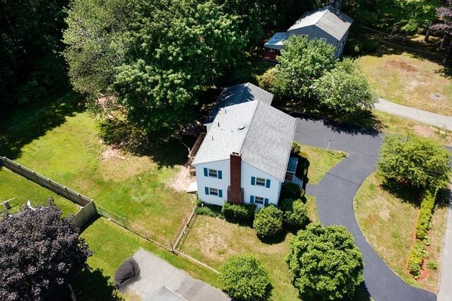 16 Phillip Ave, Burlington, MA 01803