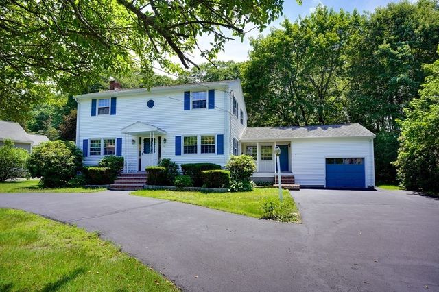 16 Phillip Ave, Burlington, MA 01803