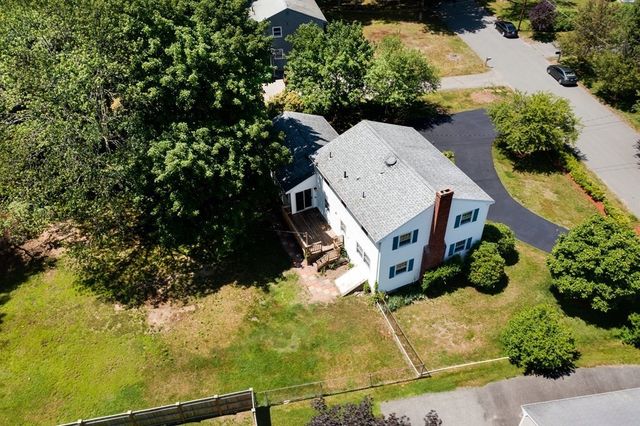 16 Phillip Ave, Burlington, MA 01803