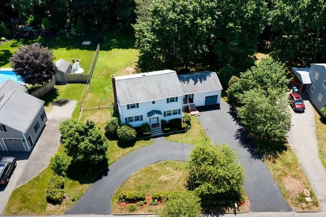 16 Phillip Ave, Burlington, MA 01803