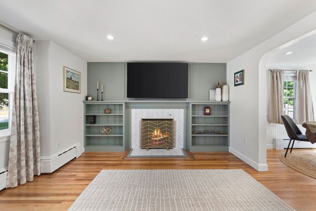446 Pine St, Weymouth, MA 02190