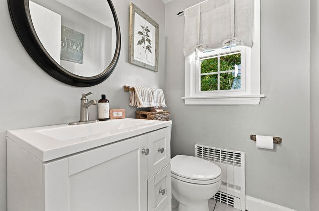 446 Pine St, Weymouth, MA 02190