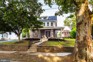22 S LINDEN AVE, Upper Darby, PA 19082