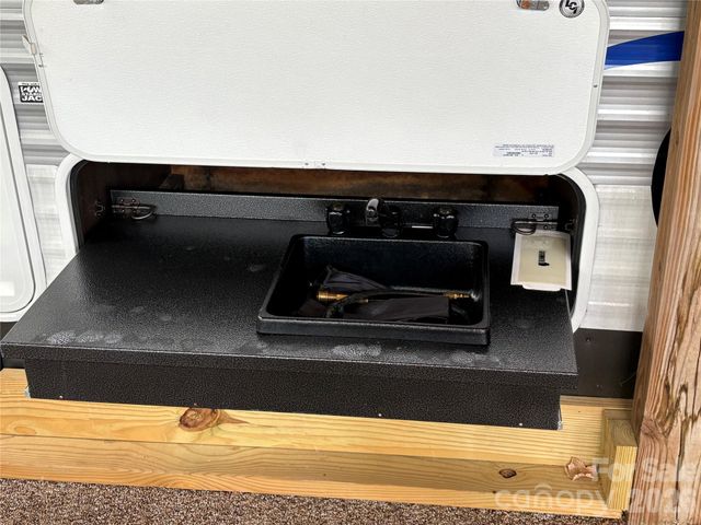 110 Sycamore Street, New London, NC 28127