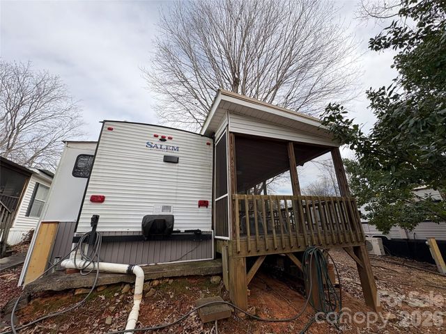 110 Sycamore Street, New London, NC 28127