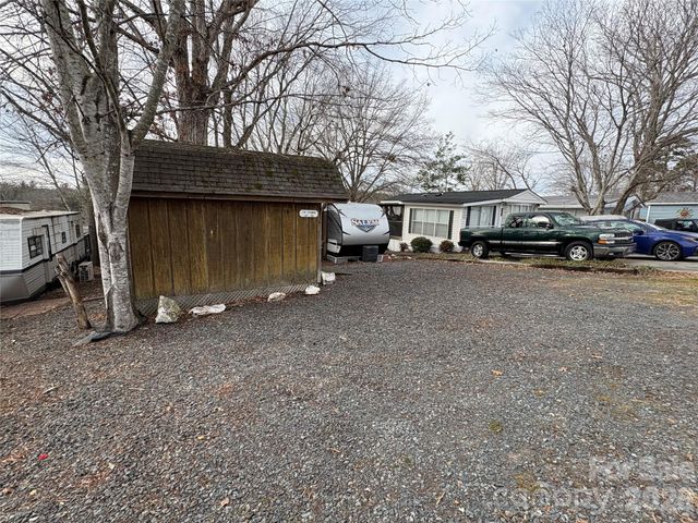 110 Sycamore Street, New London, NC 28127