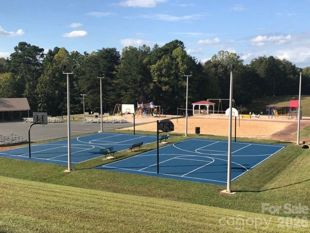 110 Sycamore Street, New London, NC 28127