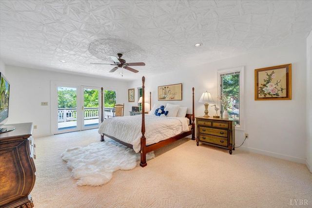 194 Kings Way, Wirtz, VA 24184