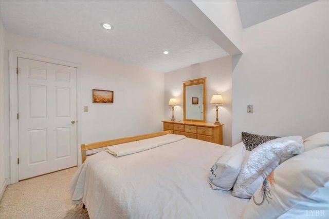 194 Kings Way, Wirtz, VA 24184