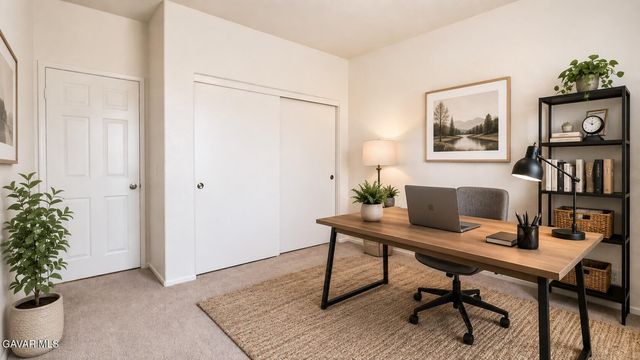 2324 E Newgrove Street, Lancaster, CA 93535