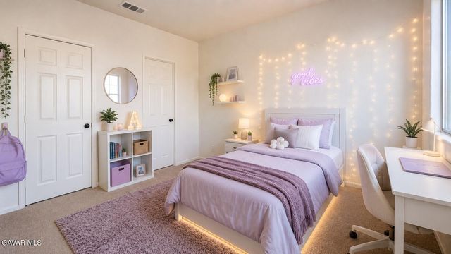 2324 E Newgrove Street, Lancaster, CA 93535
