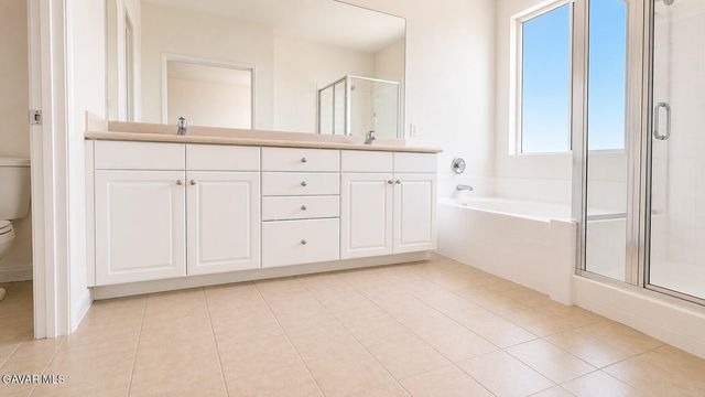 2324 E Newgrove Street, Lancaster, CA 93535