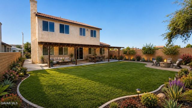 2324 E Newgrove Street, Lancaster, CA 93535