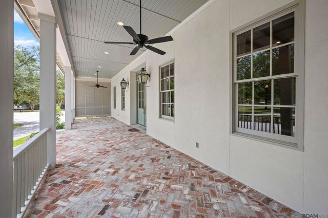 10820 Highland Rd, Baton Rouge, LA 70810