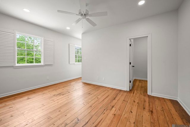 10820 Highland Rd, Baton Rouge, LA 70810