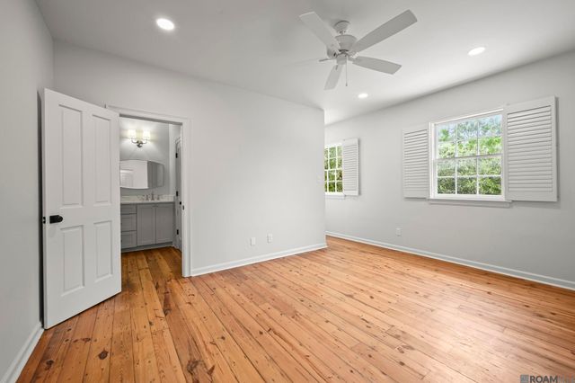 10820 Highland Rd, Baton Rouge, LA 70810