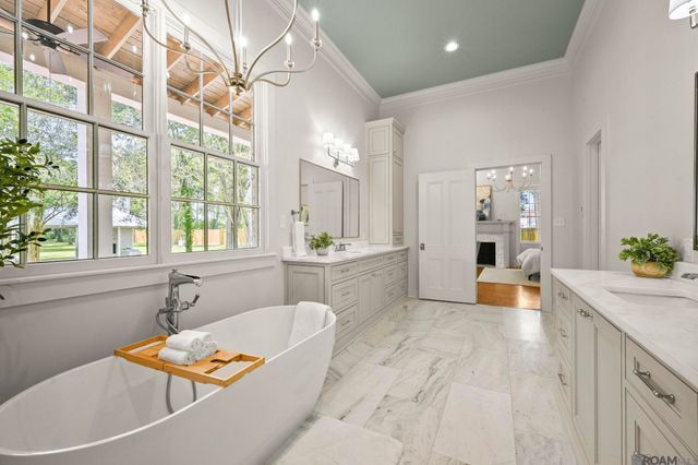 10820 Highland Rd, Baton Rouge, LA 70810