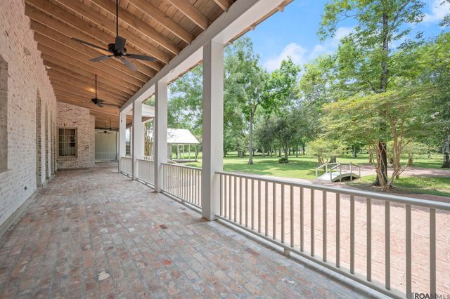 10820 Highland Rd, Baton Rouge, LA 70810