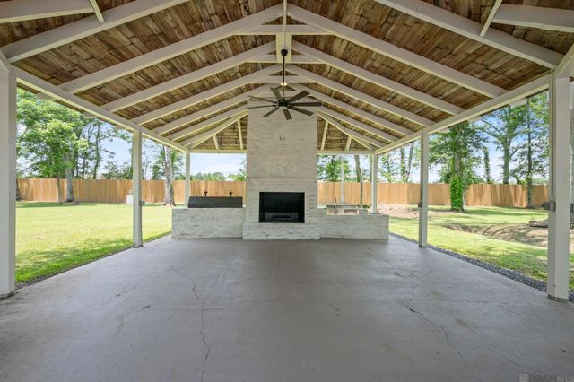 10820 Highland Rd, Baton Rouge, LA 70810