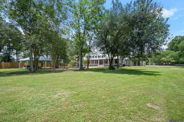 10820 Highland Rd, Baton Rouge, LA 70810