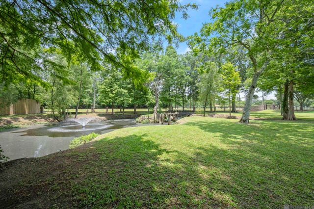 10820 Highland Rd, Baton Rouge, LA 70810