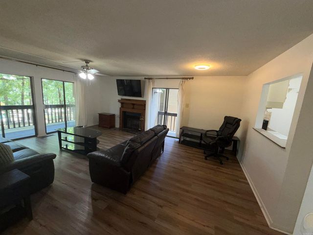 505 Green Mountain Cir Apt 39, Little Rock, AR 72211