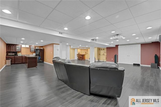 7 Colemantown Drive, Chesterfield, NJ 08515