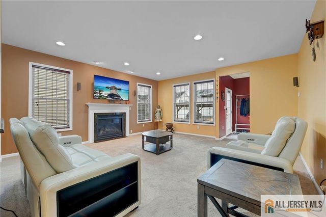 7 Colemantown Drive, Chesterfield, NJ 08515