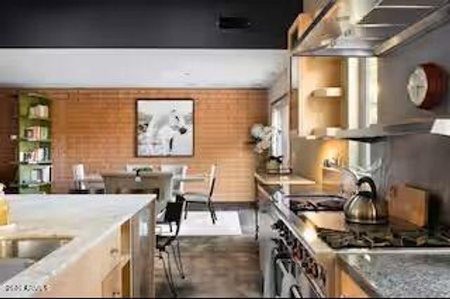 12614 N 68TH Street, Scottsdale, AZ 85254