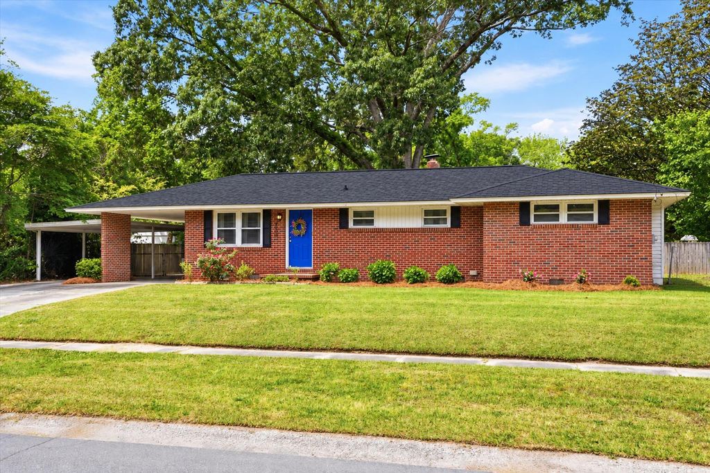 2638 Dellwood Avenue, North Charleston, SC 29405