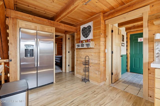 2128 E Shoshone AVE, Athol, ID 83801